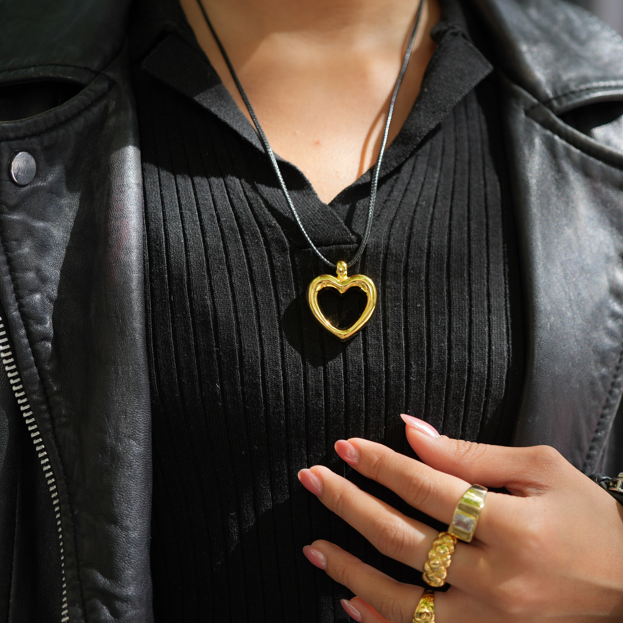 AUROURA HEART NECKLACE